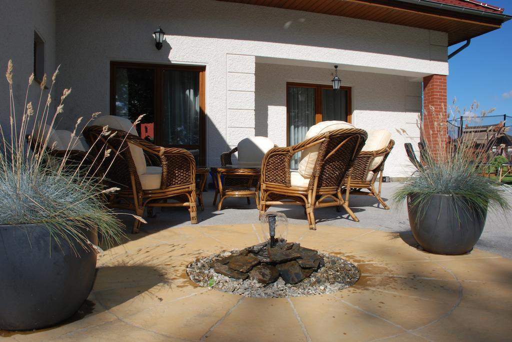 Pokoje Goscinne U Anety Wicko  Extérieur photo